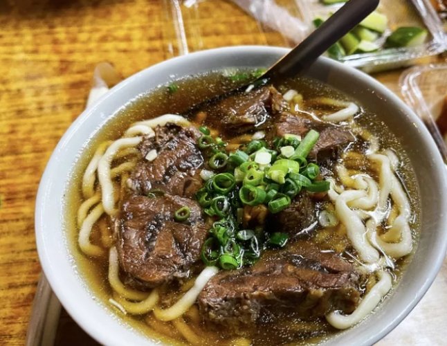 八里牛肉麵 八里牛肉麵