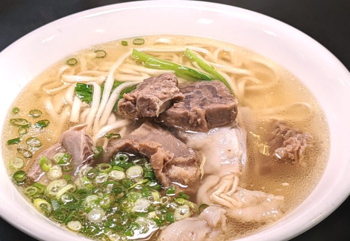 八里牛肉麵 八里牛肉麵