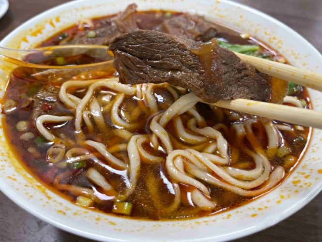 八里牛肉麵 八里牛肉麵