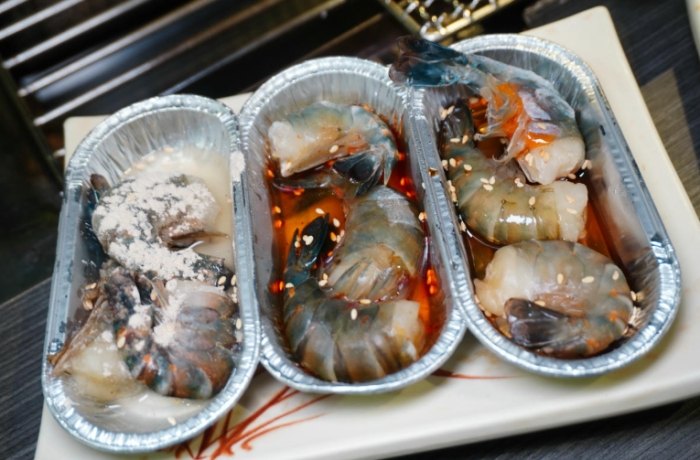 活蝦吃到飽